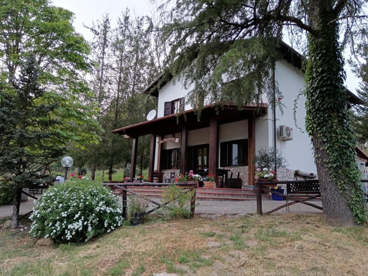 Bed And Breakfast Margherita & Home Restaurant Gerano Exterior foto